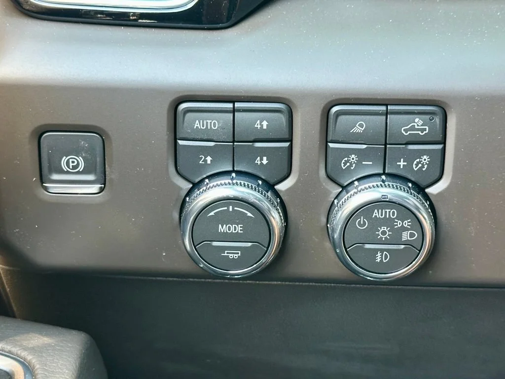 2026 GMC Sierra 3500HD Denali - Photo 36
