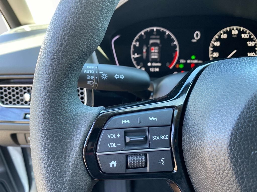 Used 2024 White Honda LX image 16