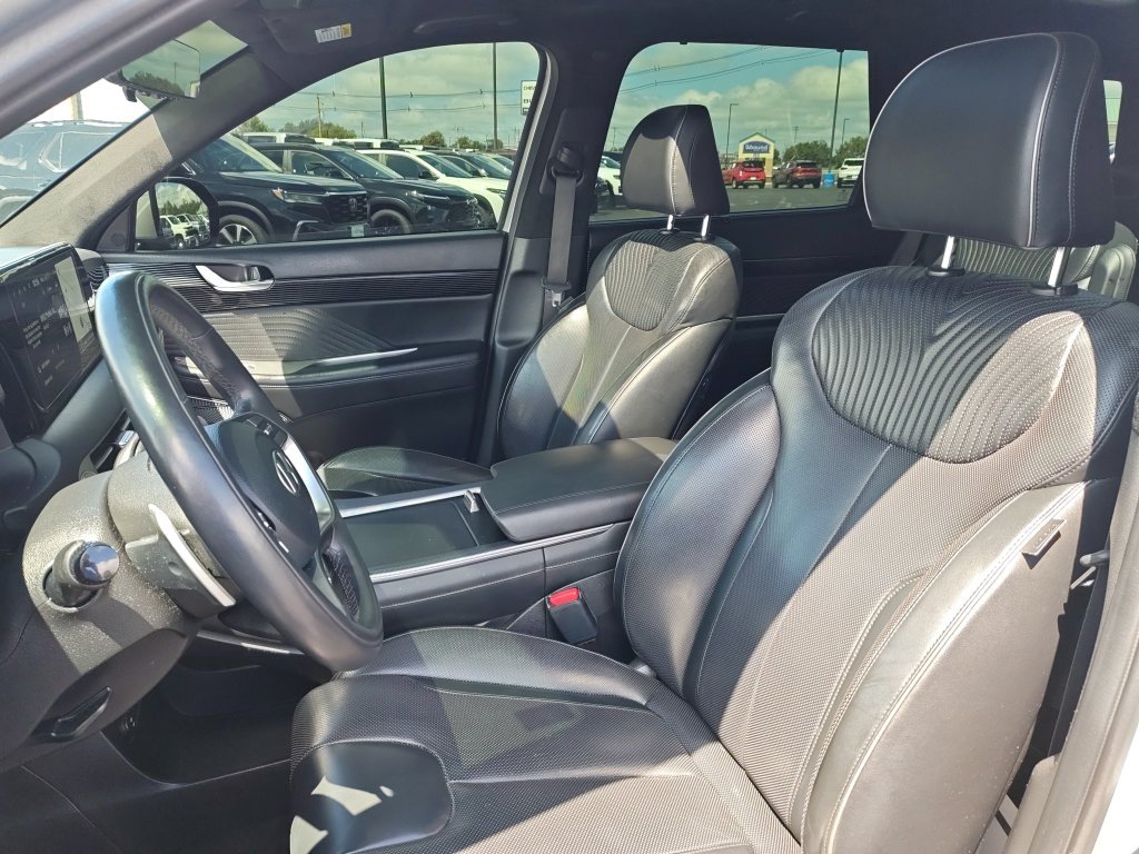 Used 2024 Silver Hyundai Calligraphy image 13