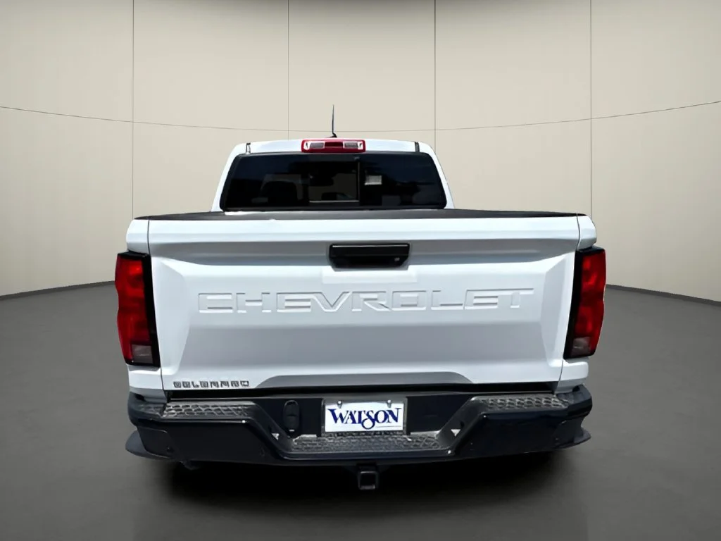 New 2026 Summit White Chevrolet Z71 image 4