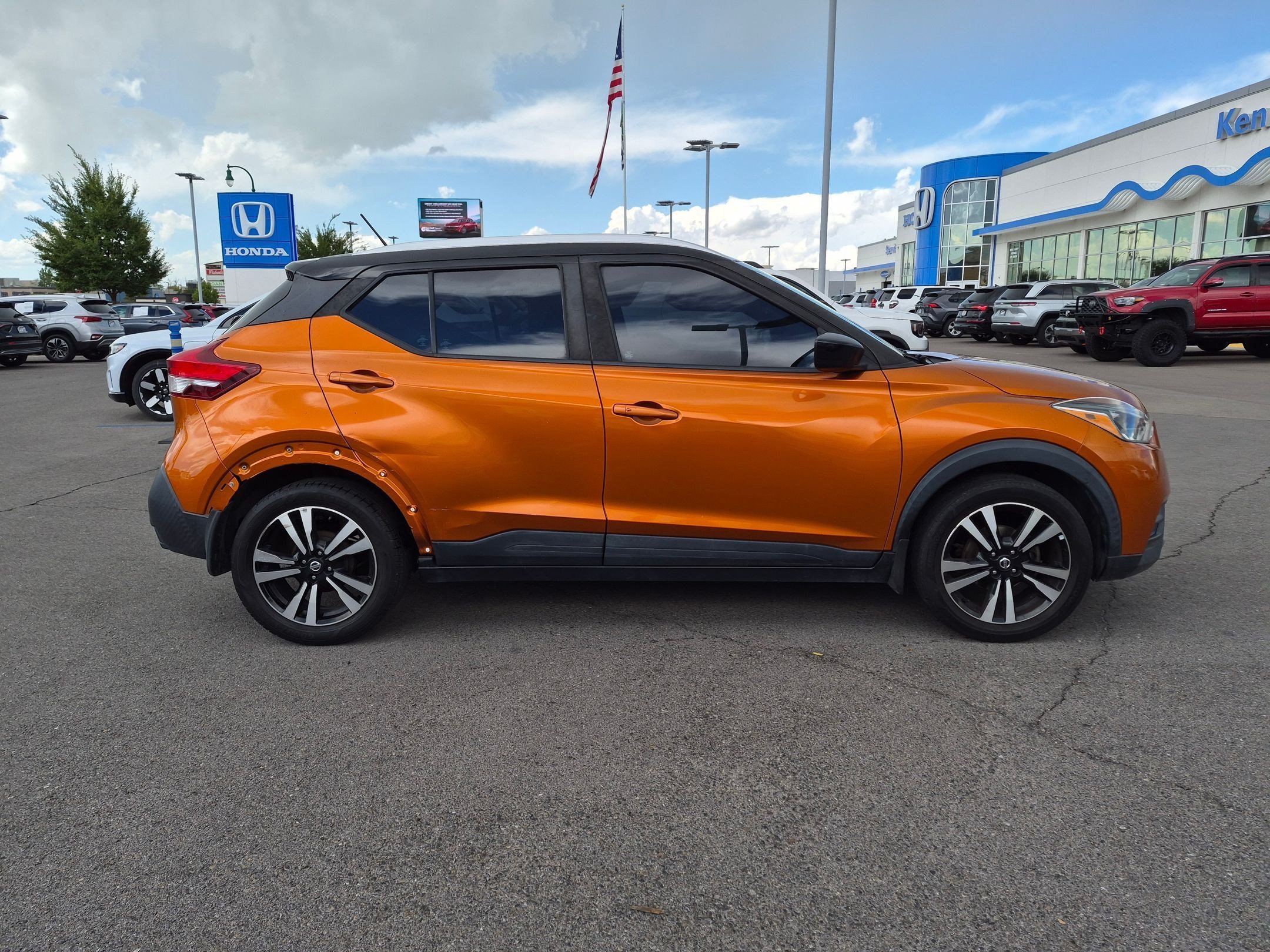 Used 2019 Monarch Orange/Super Black Nissan SV image 2