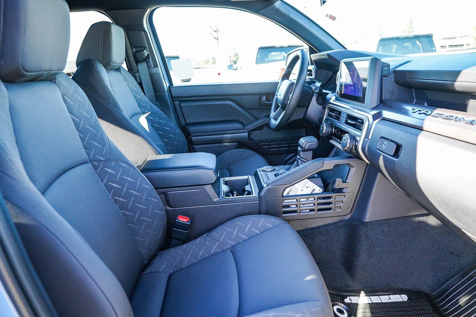 2026 Toyota Tacoma SR5 - Photo 19