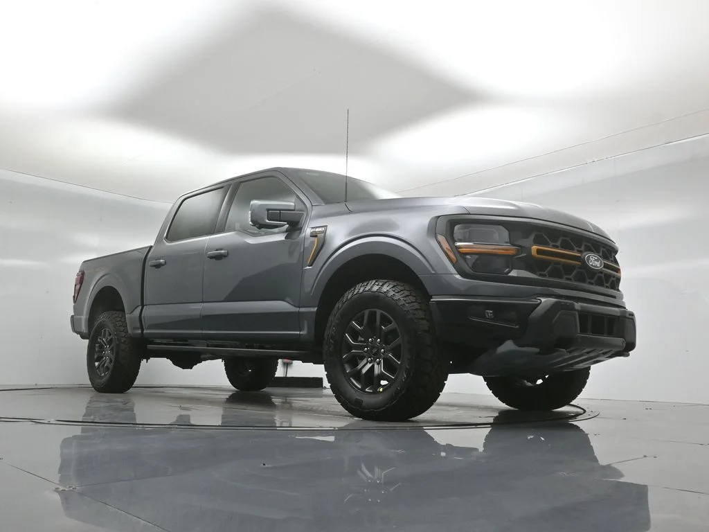 New 2026 Carbonized Gray Metallic Ford Tremor image 45