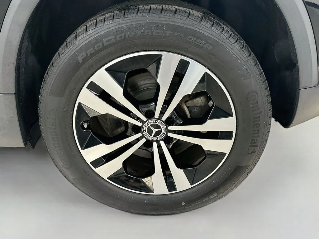 Certified Used 2024 Night Black Mercedes-Benz GLA 250 image 32