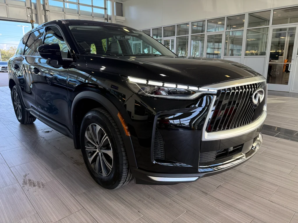 New 2027 BLACK OBSIDIAN INFINITI Pure FWD image 3