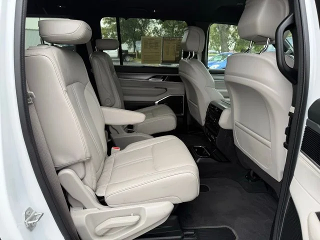 Used 2025 White Jeep Series III image 12