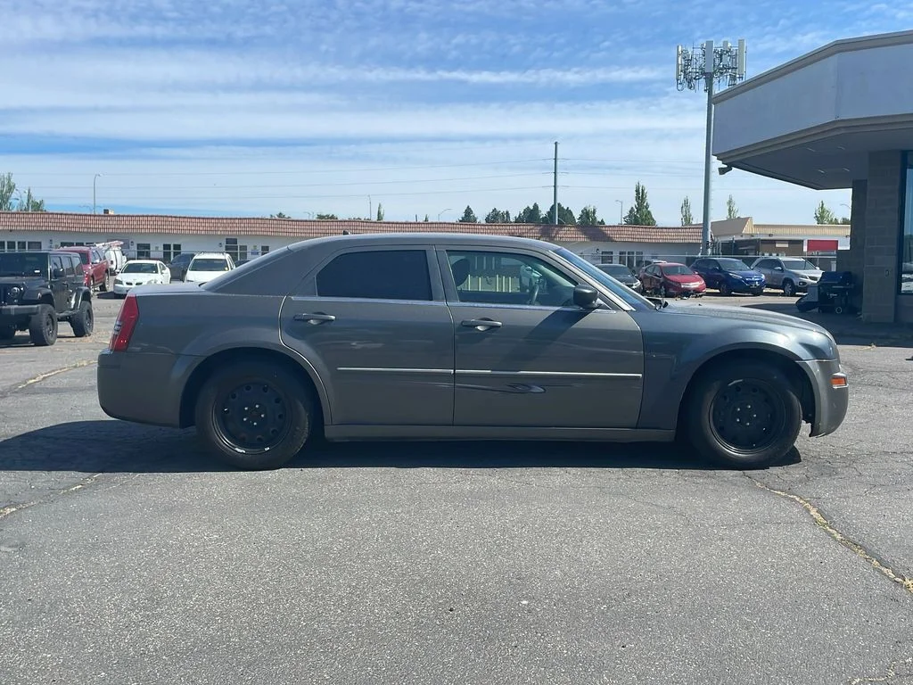 Used 2008 Dark Titanium Metallic Clearcoat Chrysler LX image 8