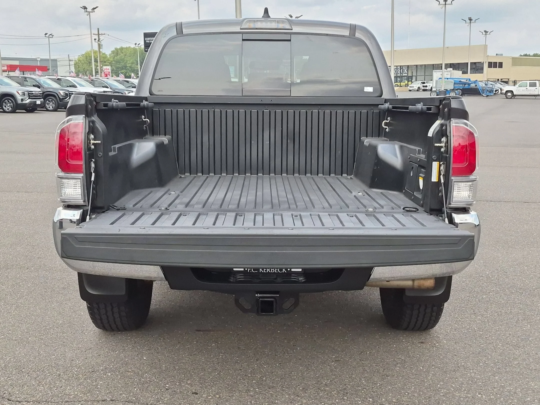 Used 2020 2020 Toyota Tacoma Trd Off Road Toyota SR5 image 24