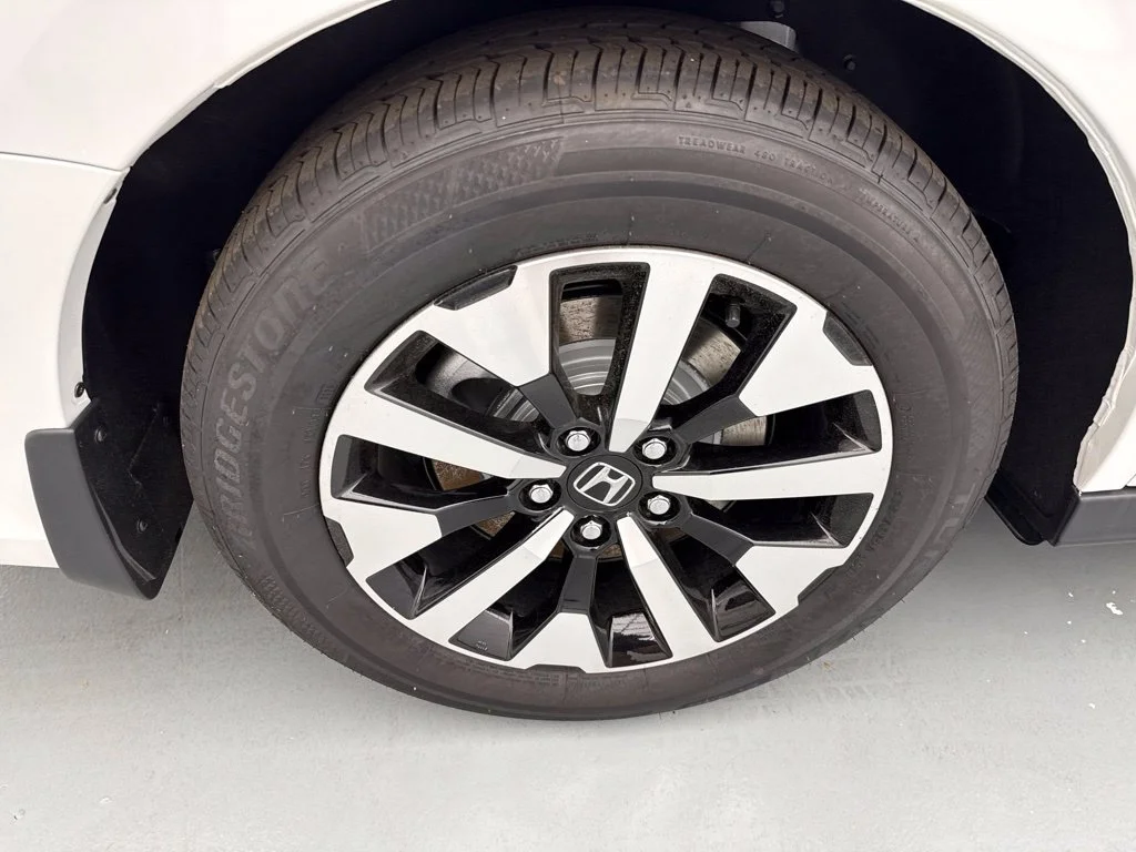 New 2026 Platinum White Pearl Honda EX-L image 12