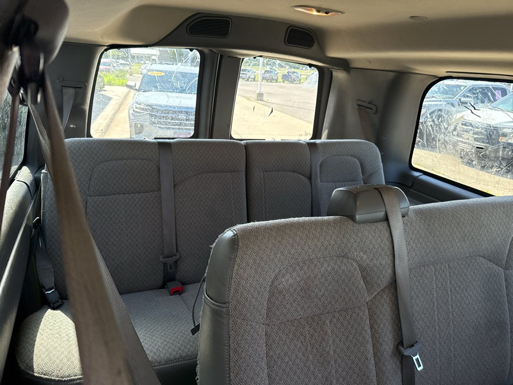 Used 2019 Summit White Chevrolet LT image 9