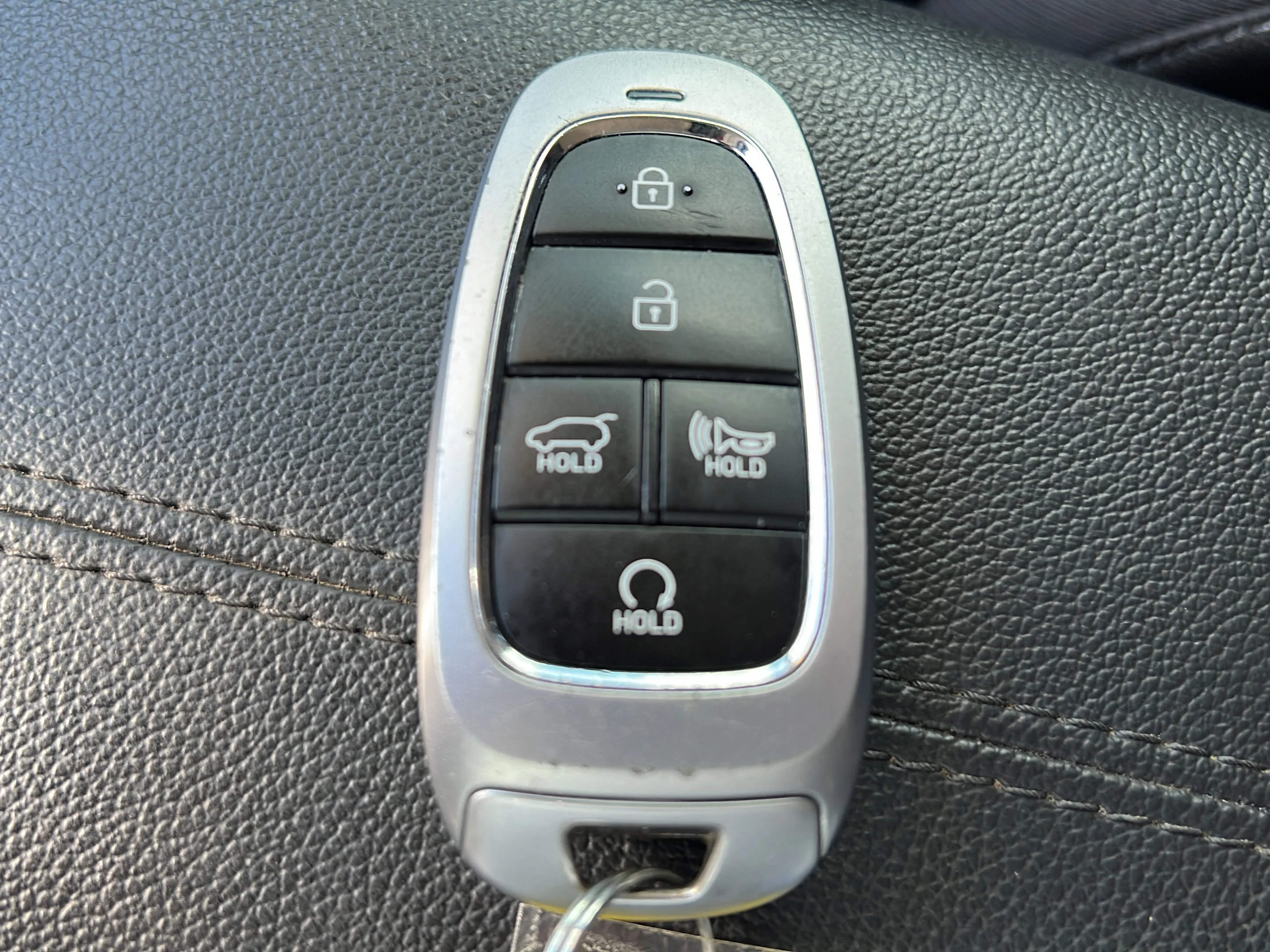 Used 2024 Shimmering Silver Hyundai SEL image 27