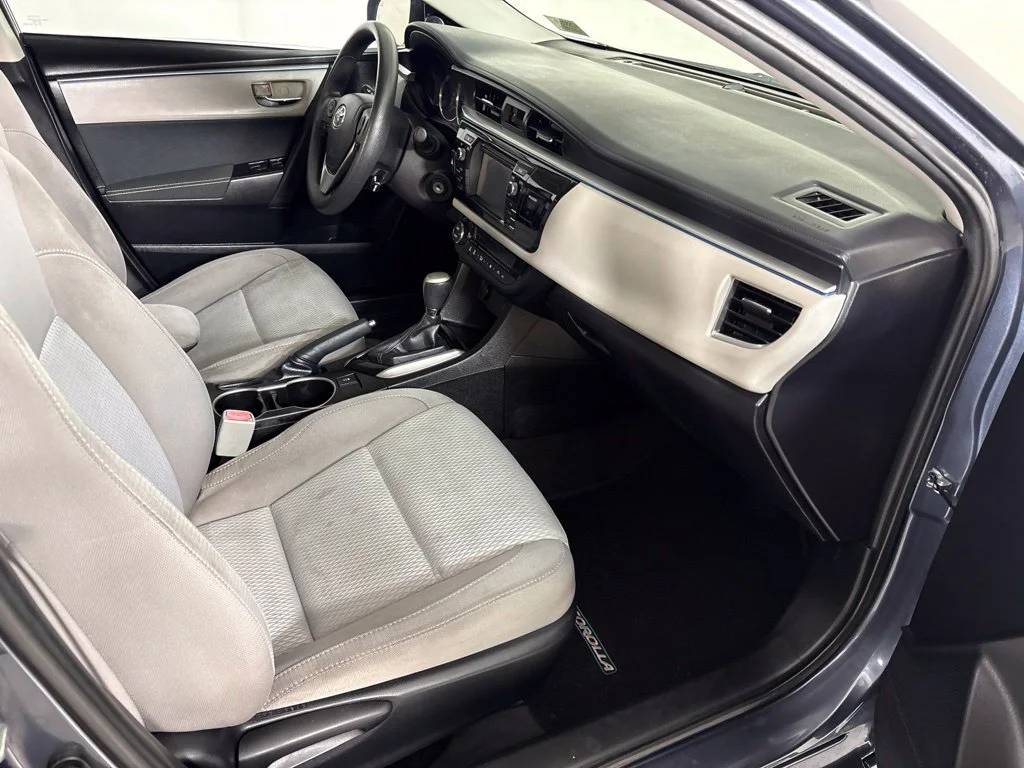 Used 2016 Gray Toyota LE image 15