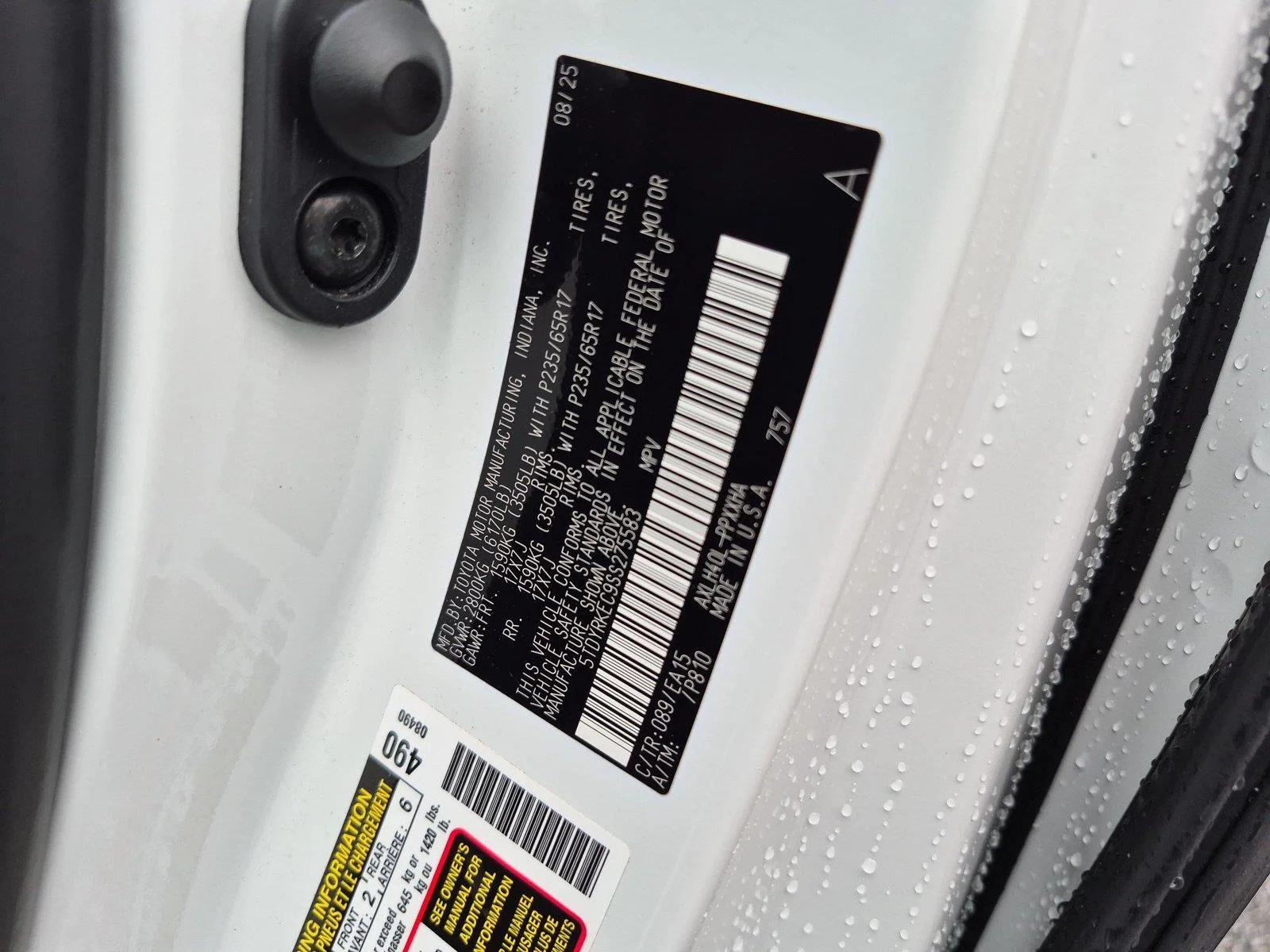 Used 2025 Wind Chill Pearl Toyota XLE image 41