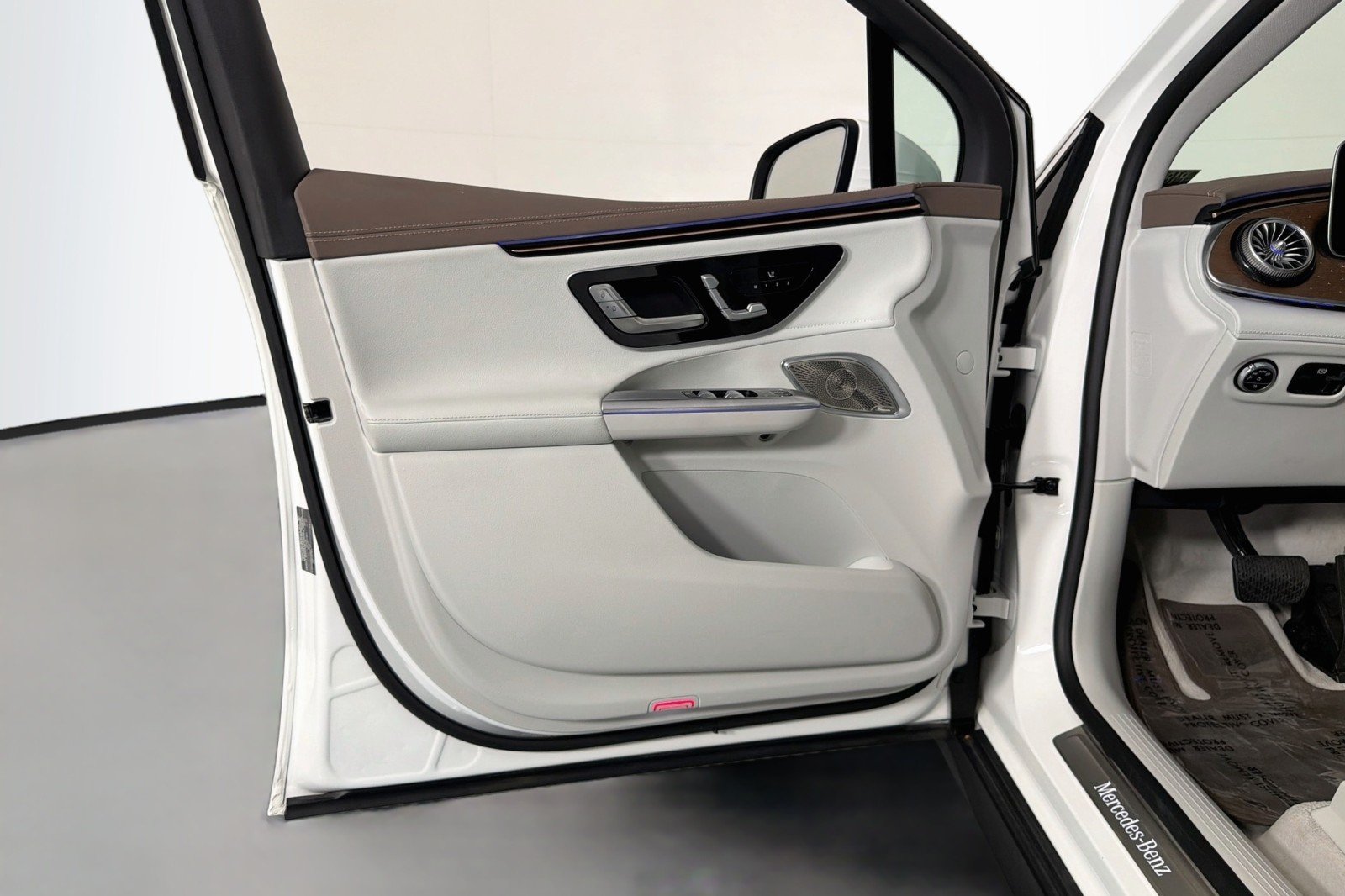 Certified Used 2024 Polar White Mercedes-Benz 350+ image 21
