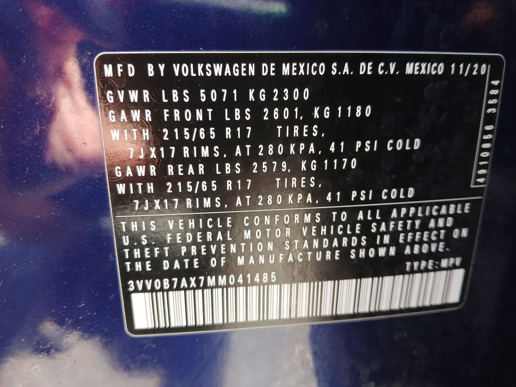 Used 2021 Blue Volkswagen 2.0T S image 29