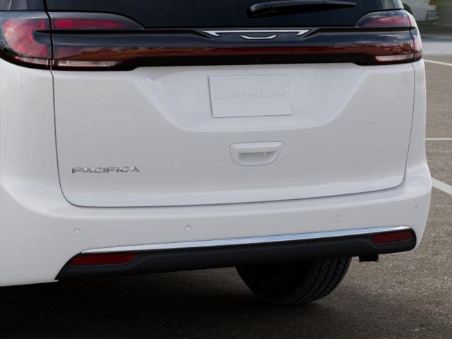 New 2027 Bright White Clear-Coat Exterior Paint Chrysler Select image 13