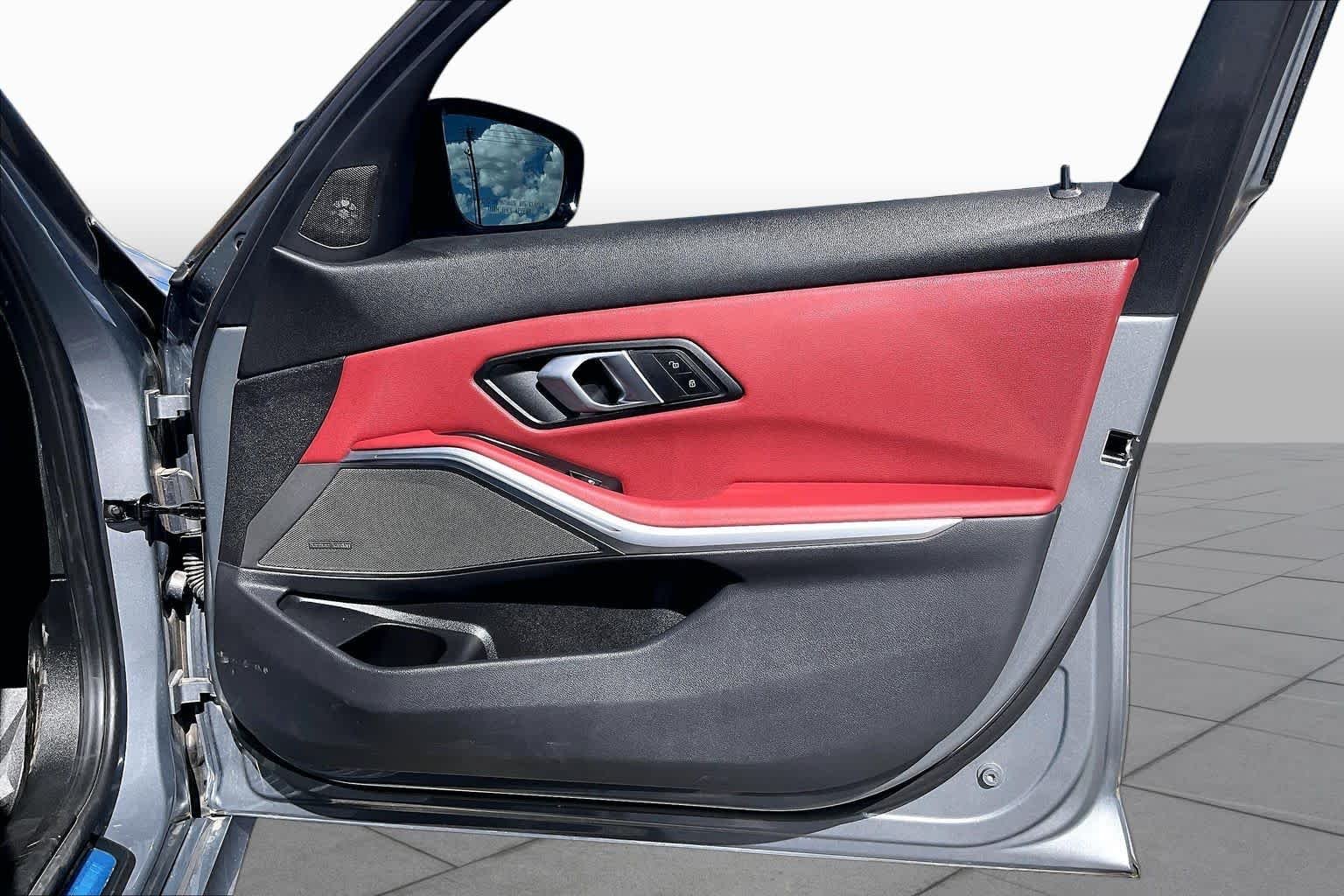 Used 2025 Skyscraper Grey Metallic BMW M340i xDrive image 22