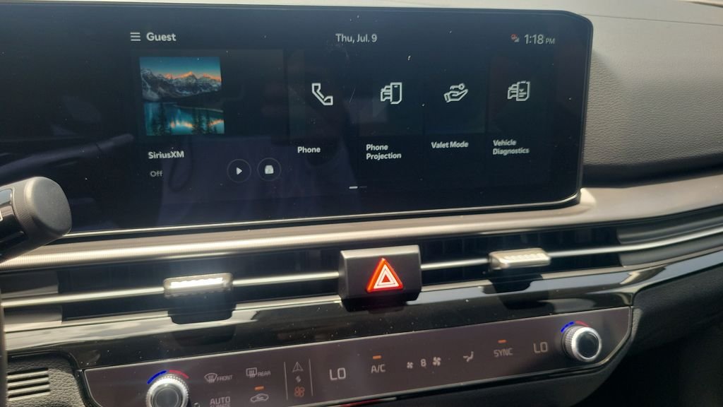 New 2026 Glacial White Pearl Kia EX image 14