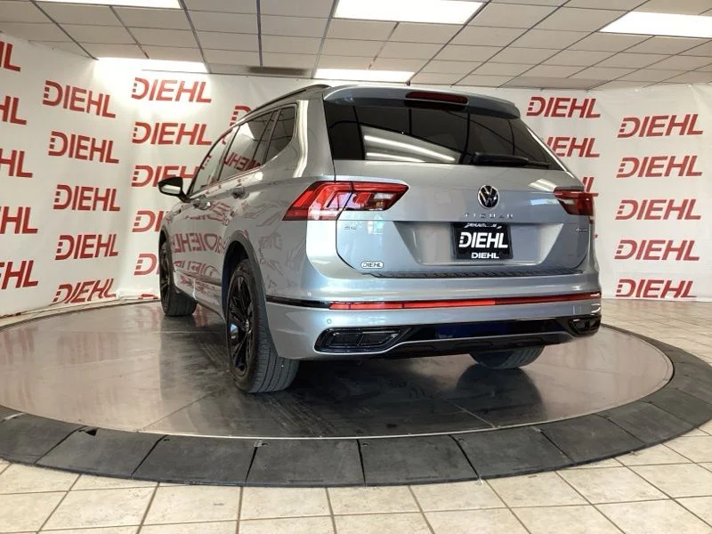 Used 2024 Silver Volkswagen 2.0T SE R-Line Black image 5