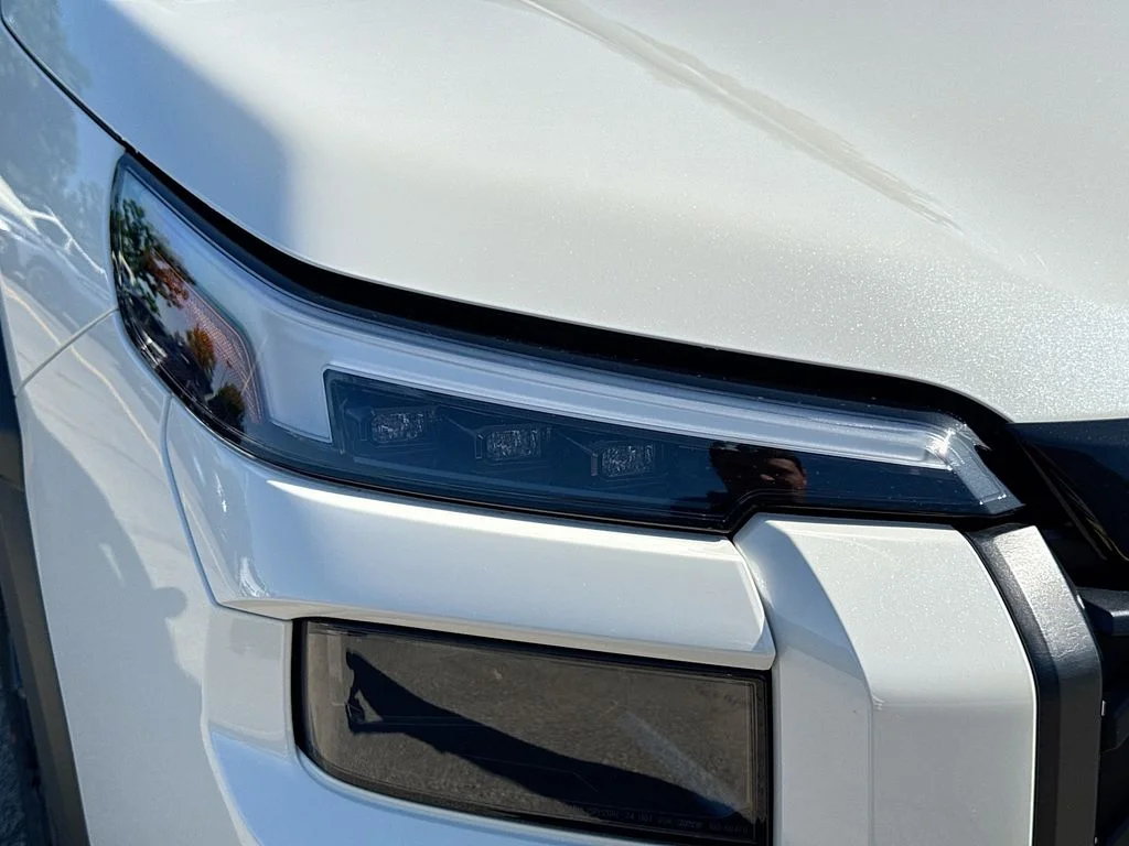 New 2026 CRYSTAL WHITE PEARL Subaru Limited image 39