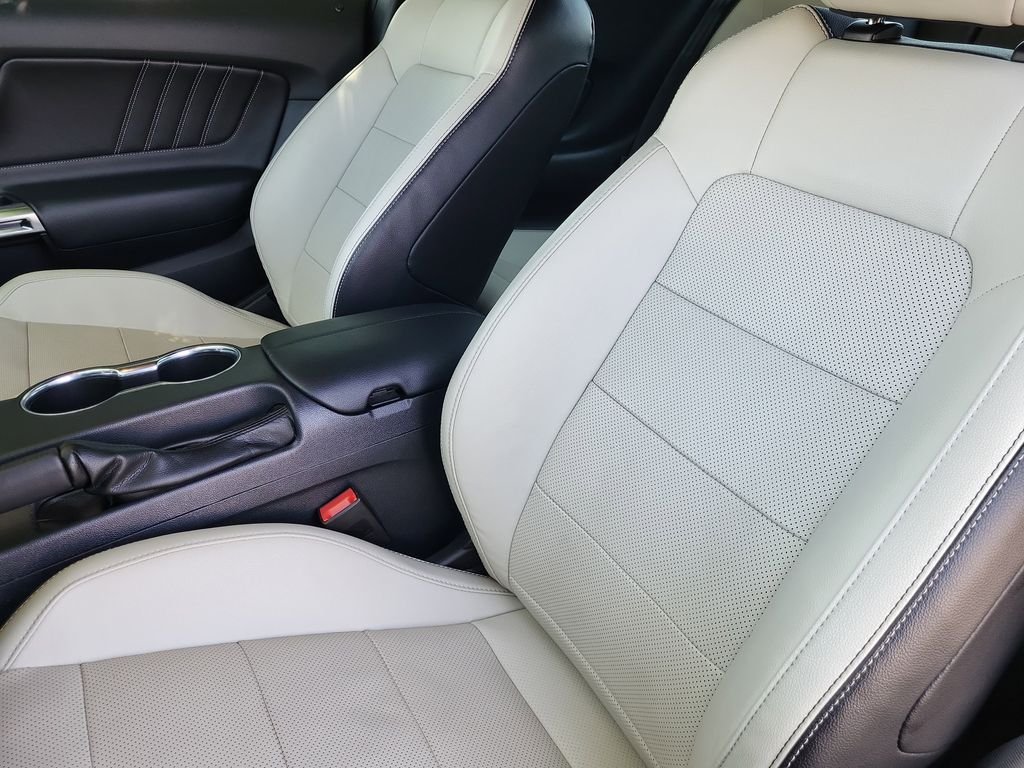 Used 2021 Blue Ford GT Premium image 13