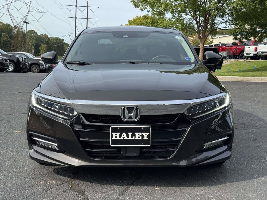 Used 2018 Black Honda Touring image 27