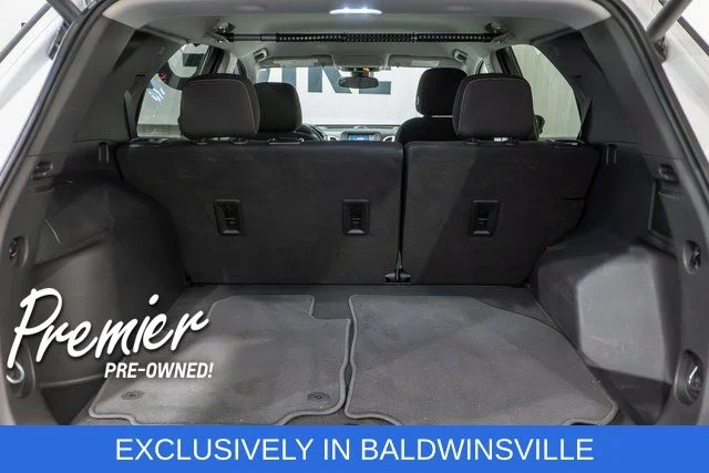 Used 2021 White Chevrolet LT image 9