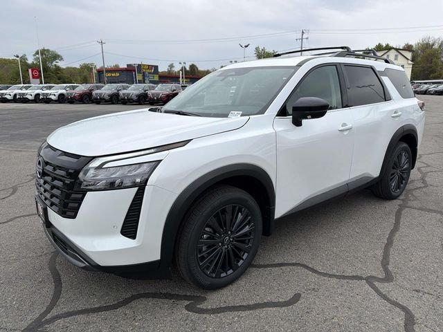2026 Nissan Pathfinder SL 4WD's photo