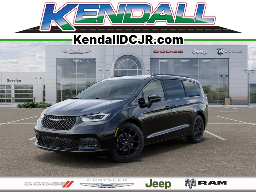 2026 Chrysler Pacifica Limited's photo