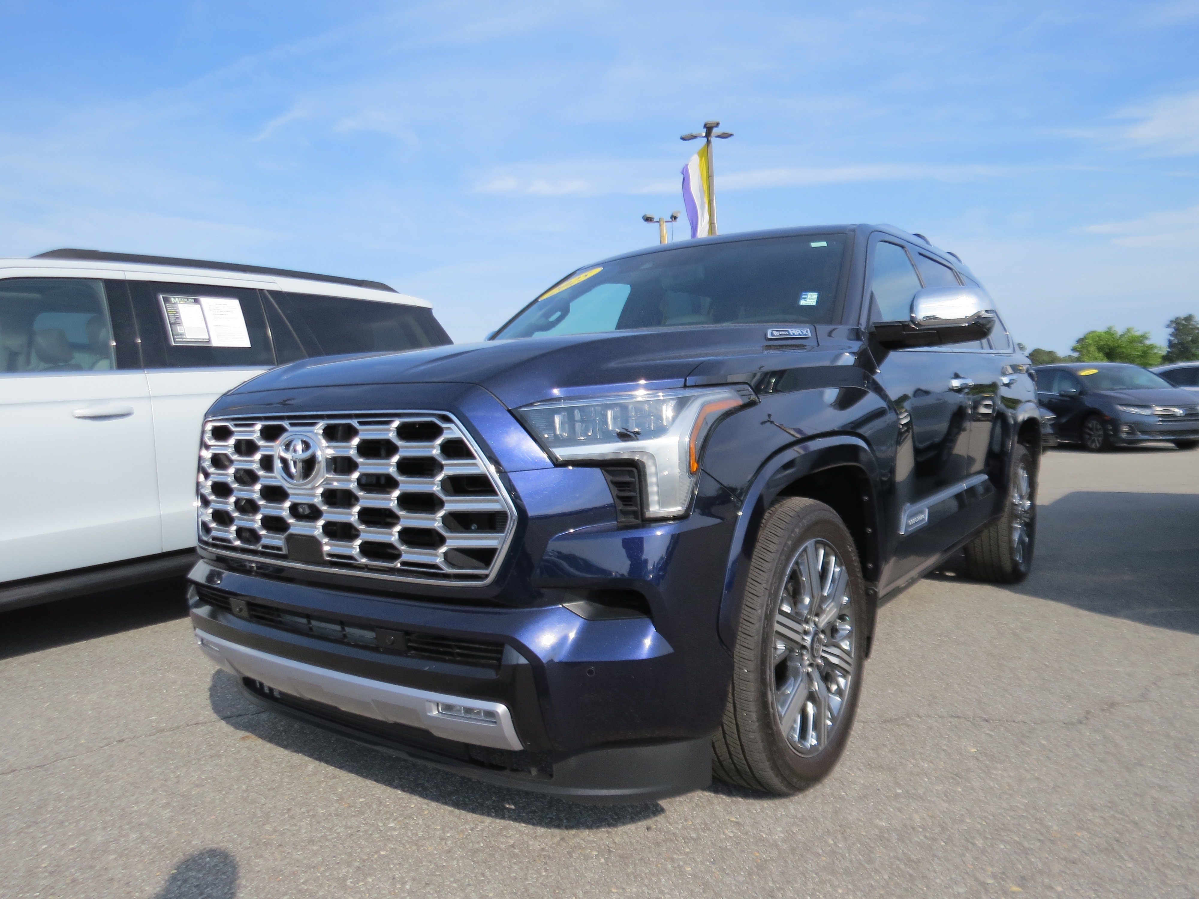 Used 2025  Toyota SR5 image 31