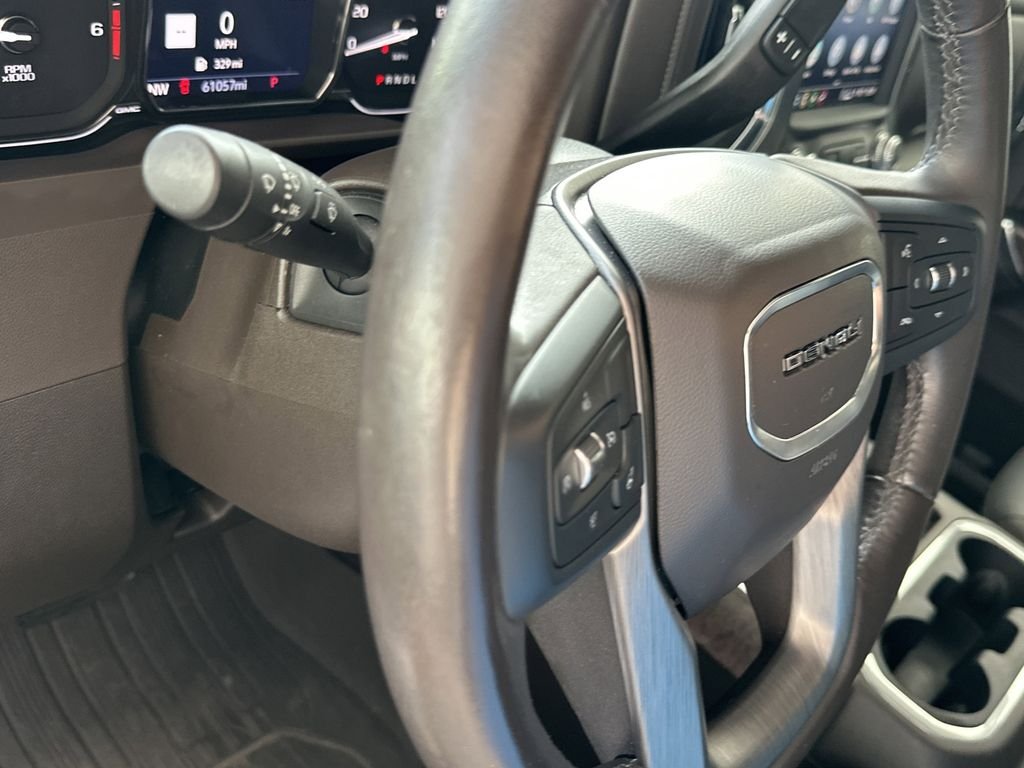 Used 2022 White GMC Denali image 21
