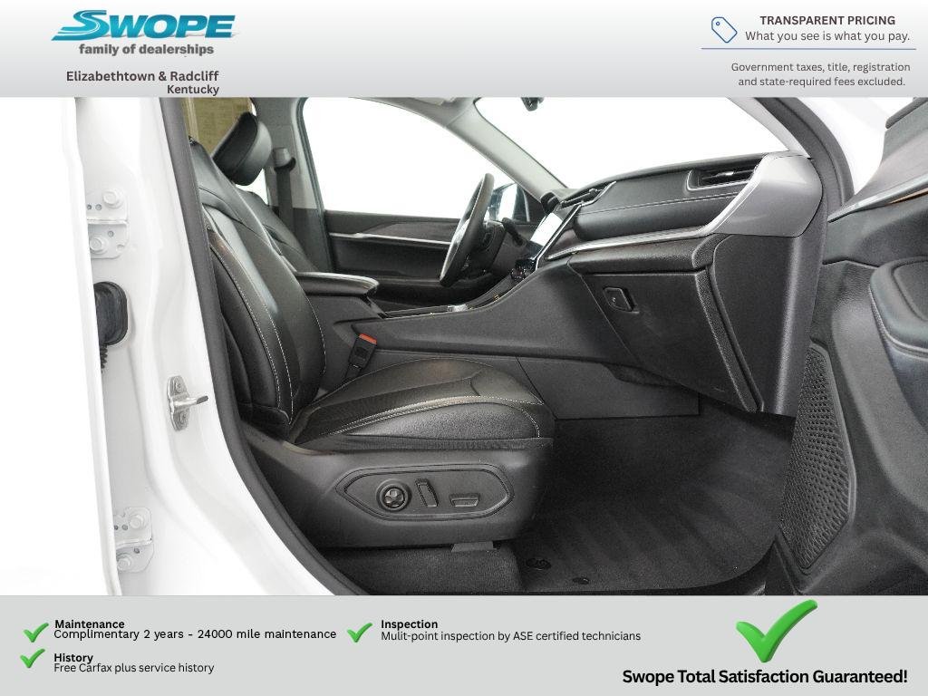 Used 2023 Bright White Clearcoat Jeep Limited image 10
