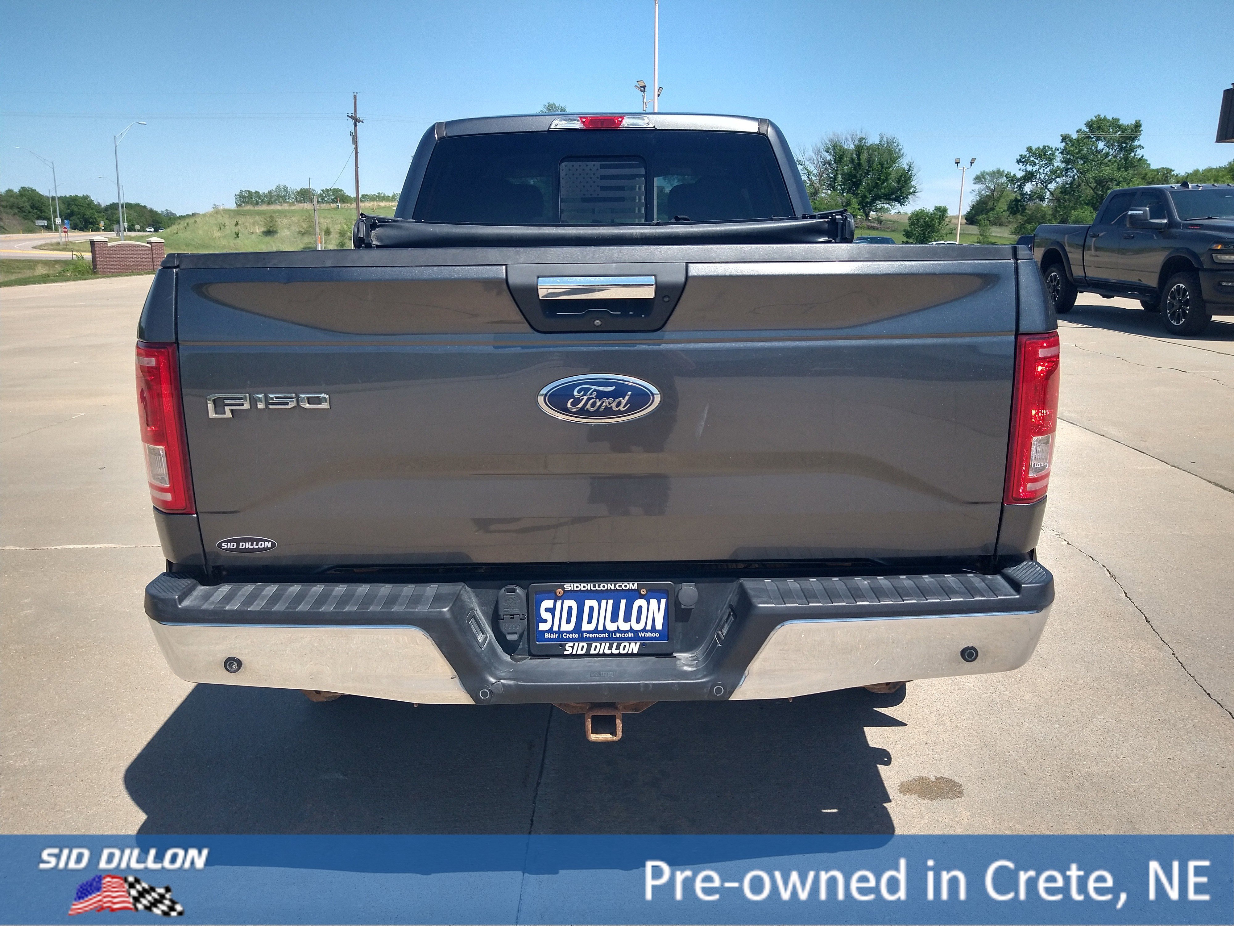 Used 2017 Magnetic Metallic Ford XLT image 16