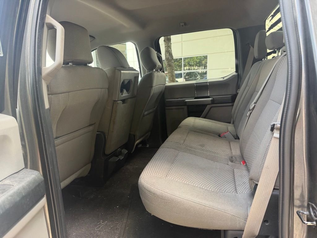 Used 2017 Magnetic Ford XLT image 11
