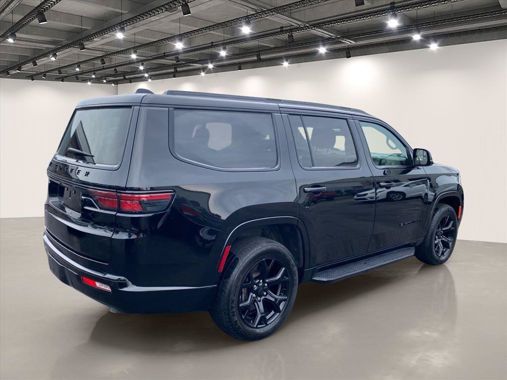 Used 2024 Diamond Black Crystal Pearlcoat Jeep Series II Carbide image 7