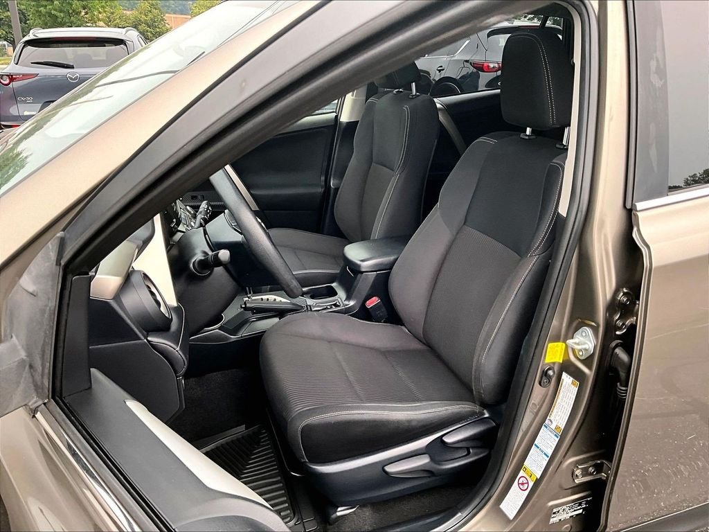 Used 2015 Brown Toyota XLE image 10