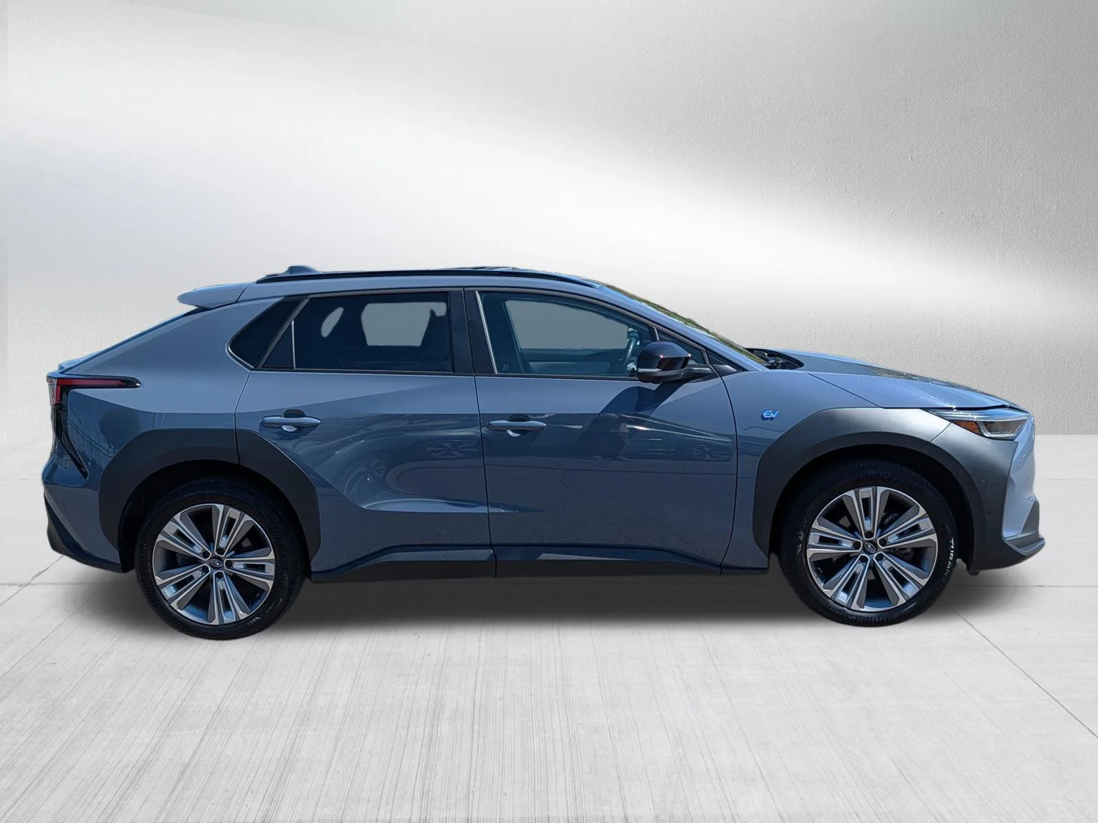 Used 2023 Harbor Mist Gray Pearl Subaru Limited image 8