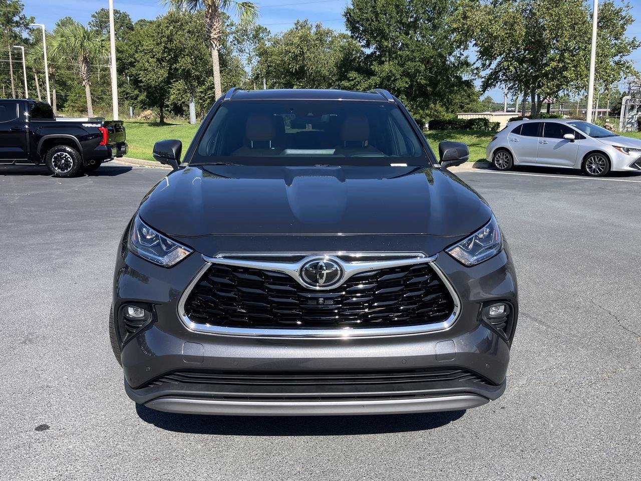 Used 2024 Gray (Magnetic Gray Metallic) Toyota Platinum image 8