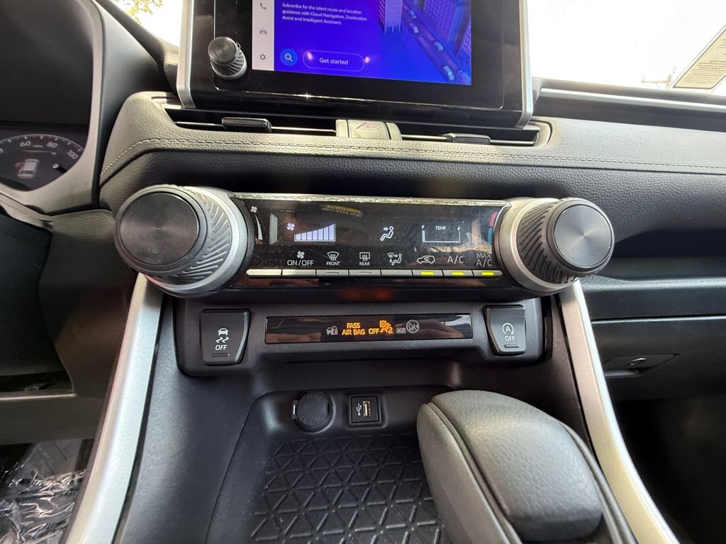 Used 2025 White Toyota LE image 22