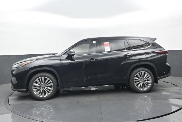 New 2026 Midnight Black Metallic Toyota Platinum image 23