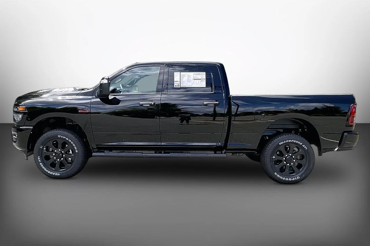 New 2026 Diamond Black Crystal Pearlcoat RAM  image 5