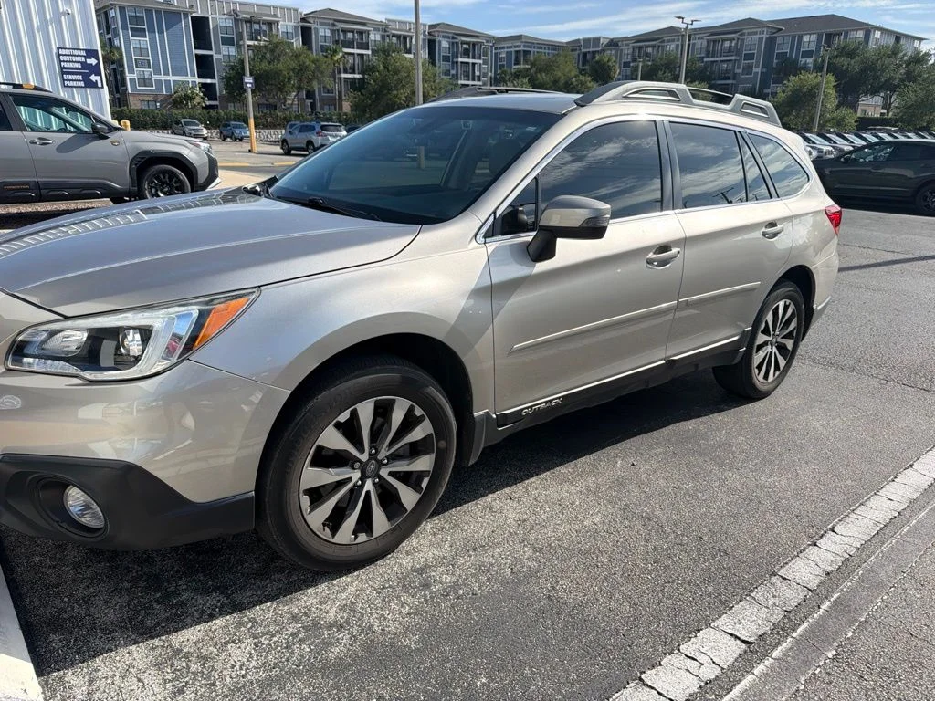 2017 Subaru Outback Limited AWD photo