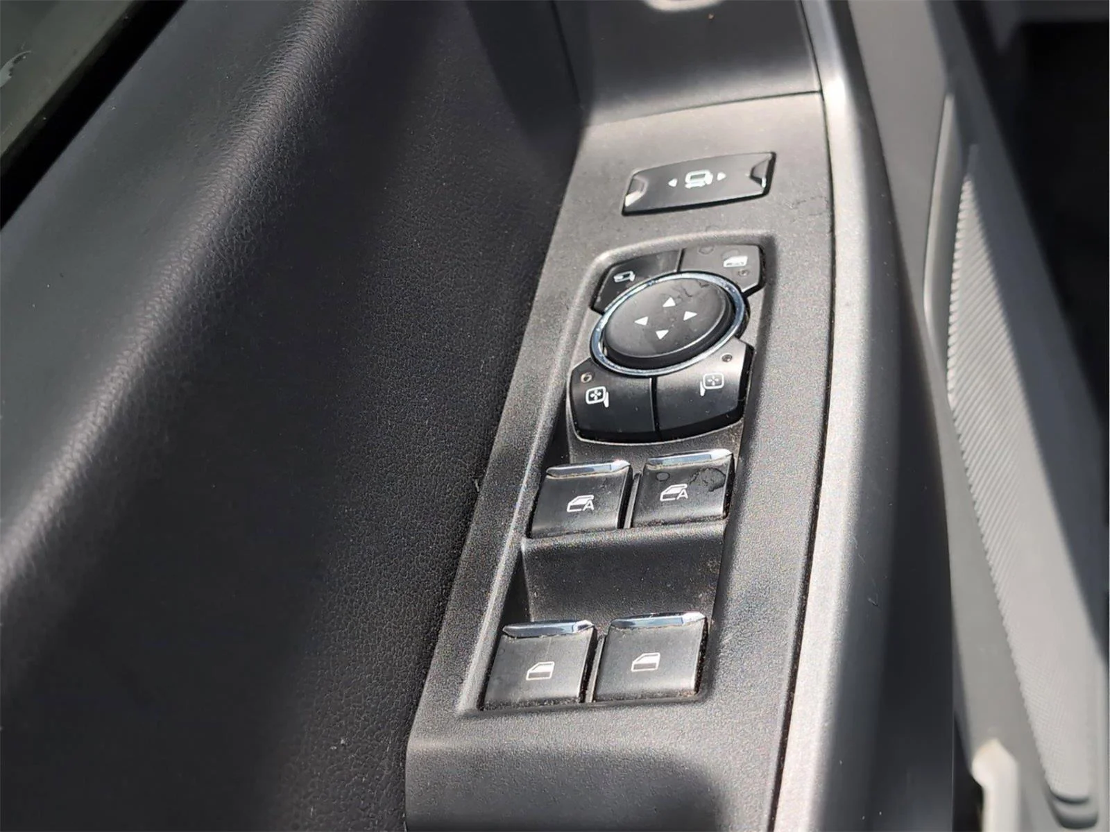 Used 2023 Iconic Silver Ford XLT image 15