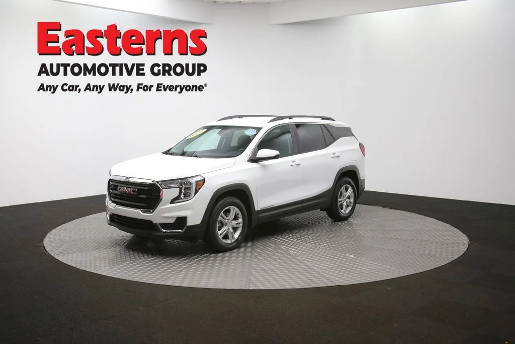 Used 2023 White GMC SLE image 53
