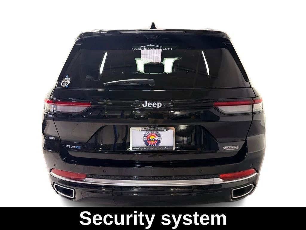 Used 2024 Black Jeep Summit Reserve 4xe image 15