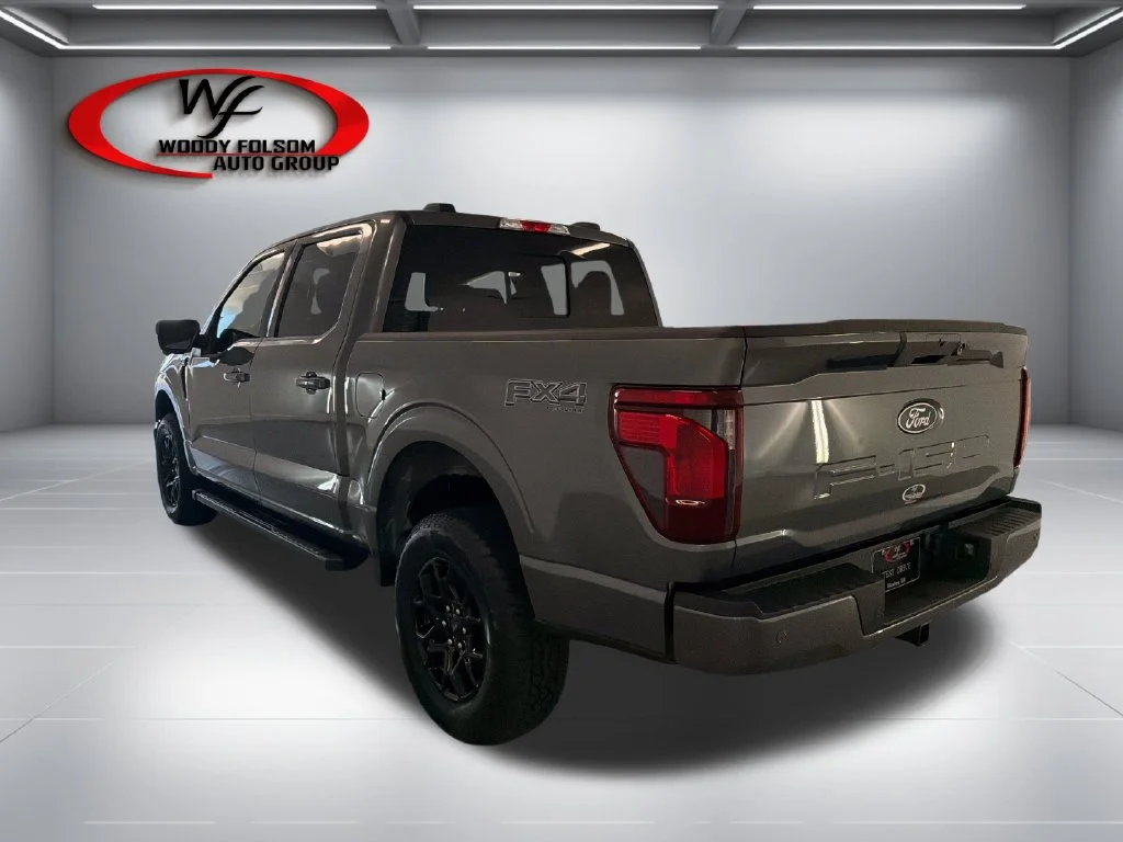 New 2026 Carbonized Gray Metallic Ford XLT image 8
