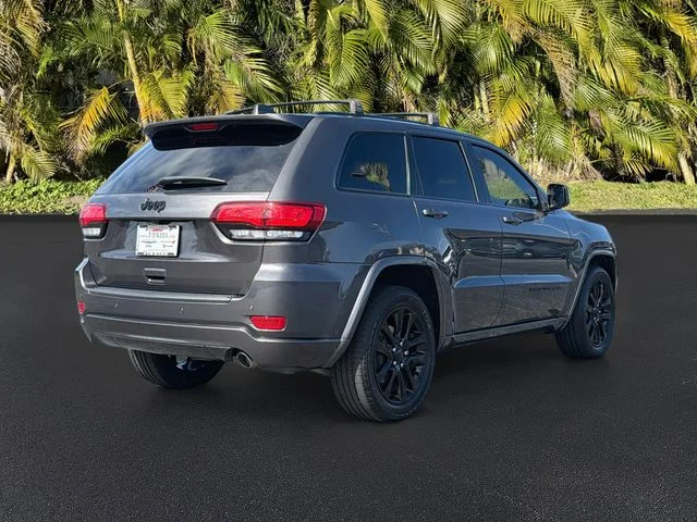 Used 2019 Gray Jeep Altitude image 4
