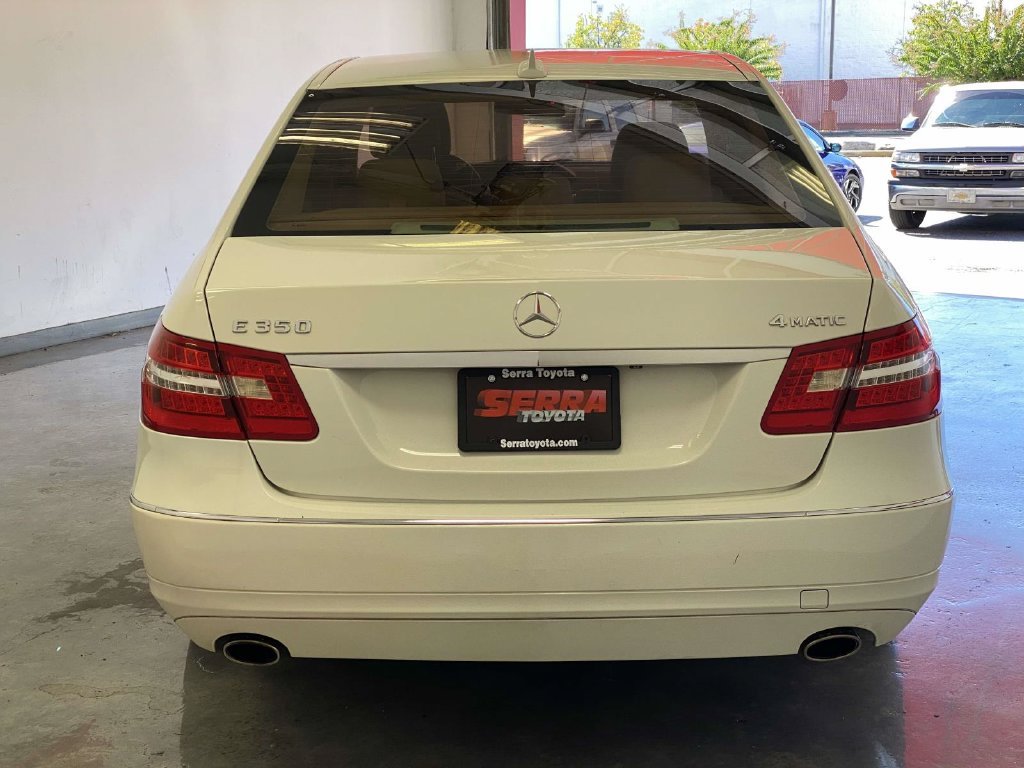 Used 2012  Mercedes-Benz E 350 image 5