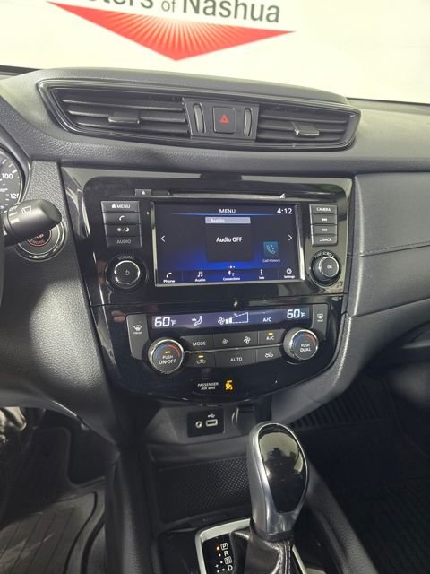 Used 2020 Brilliant Silver Metallic Nissan SV image 23