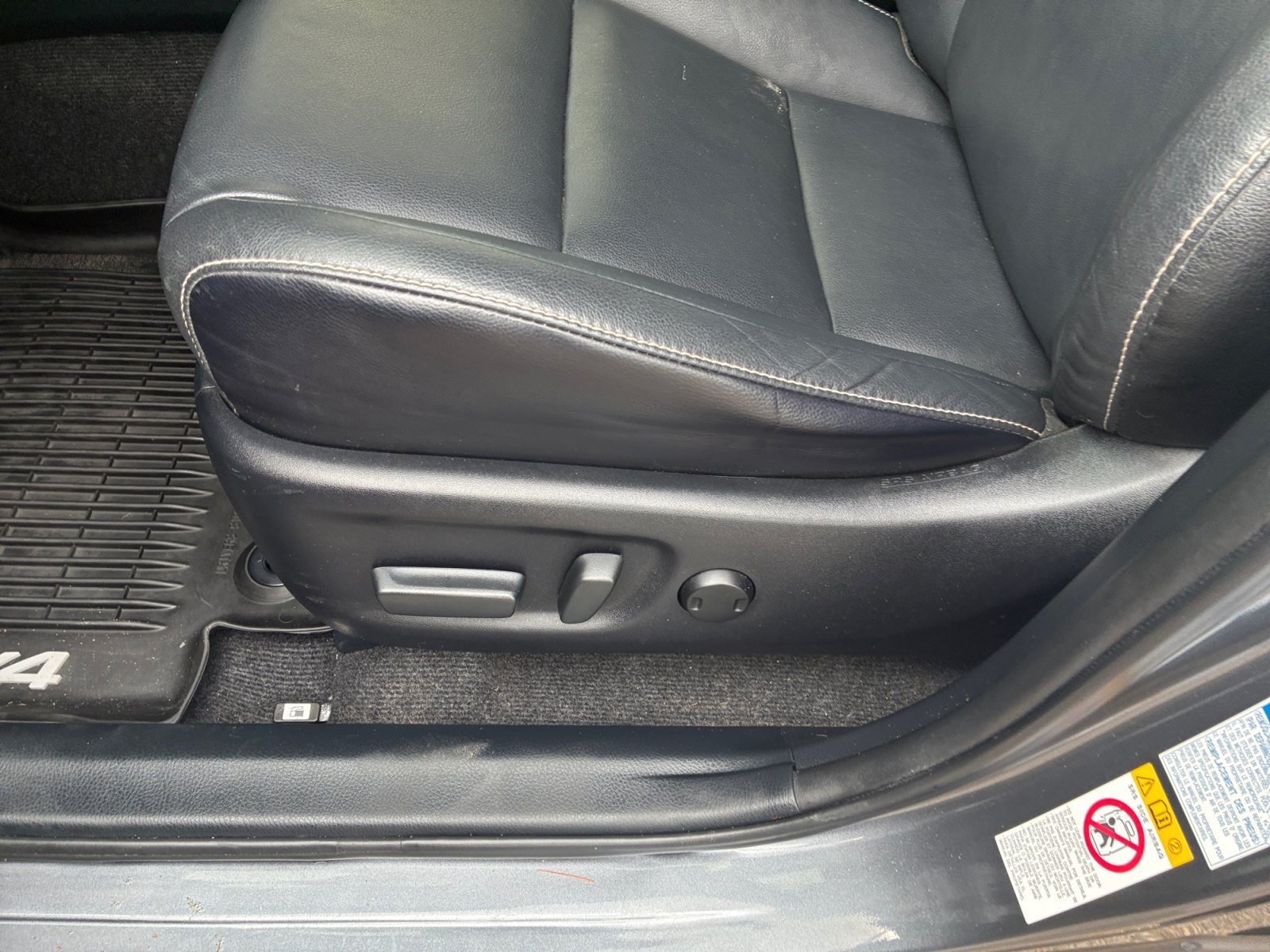 Used 2017 Magnetic Gray Metallic Toyota Limited image 9